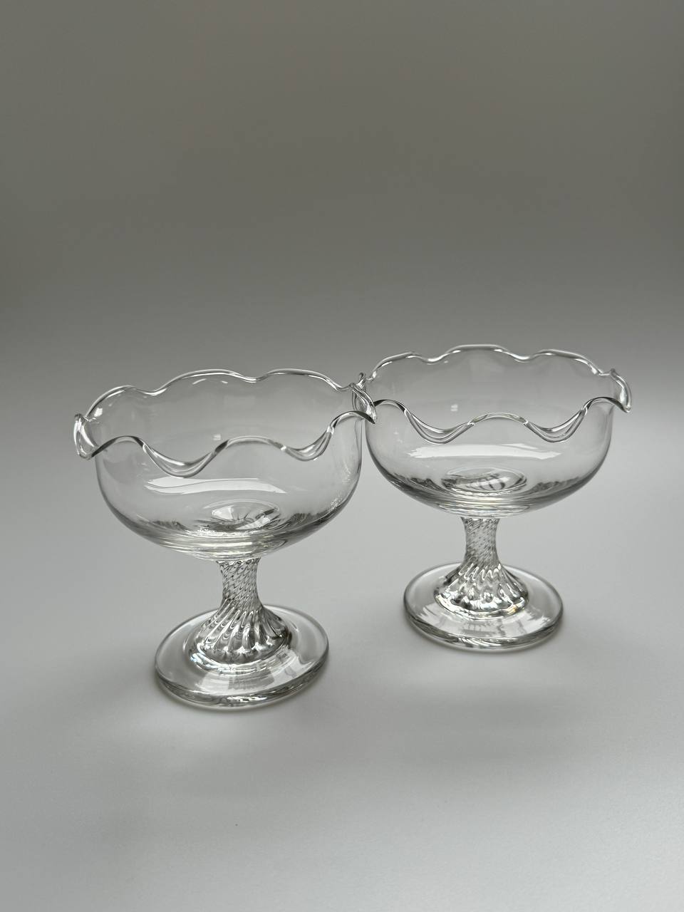 Pair of Eamon Glass Sundae Dishes Dessert Bowls